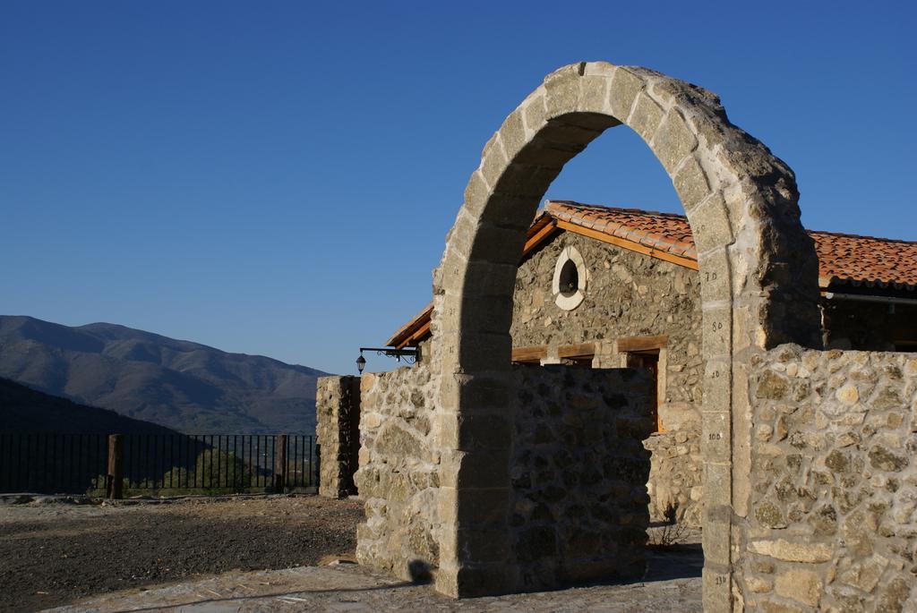 Albergue El Solitario Баньос-де-Монтемайор Экстерьер фото